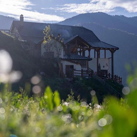 Zeneli Alpin Chalet Cerem Buitenkant foto